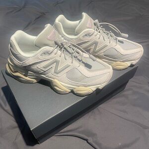 Unisex New Balance 9060
